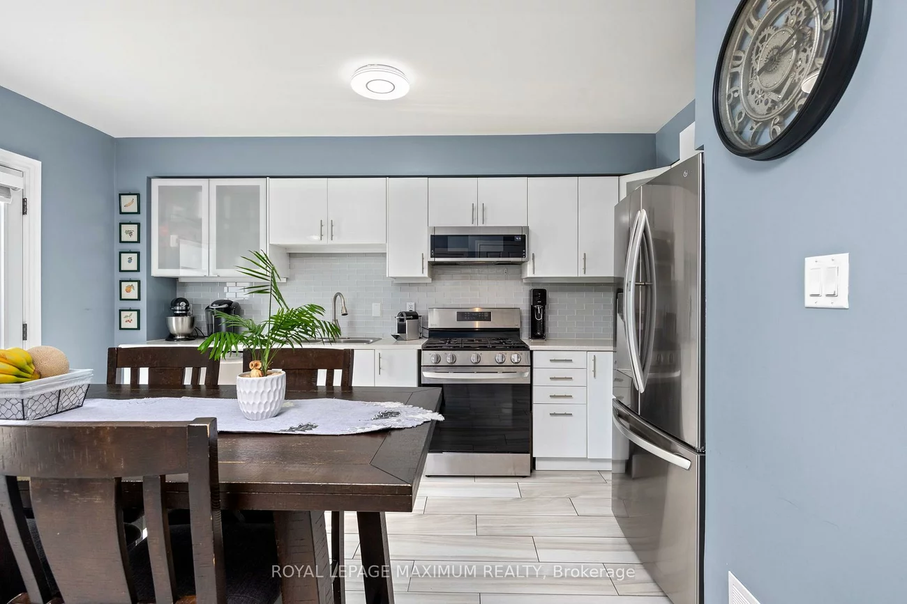 52, Pottery, East Woodbridge, Vaughan