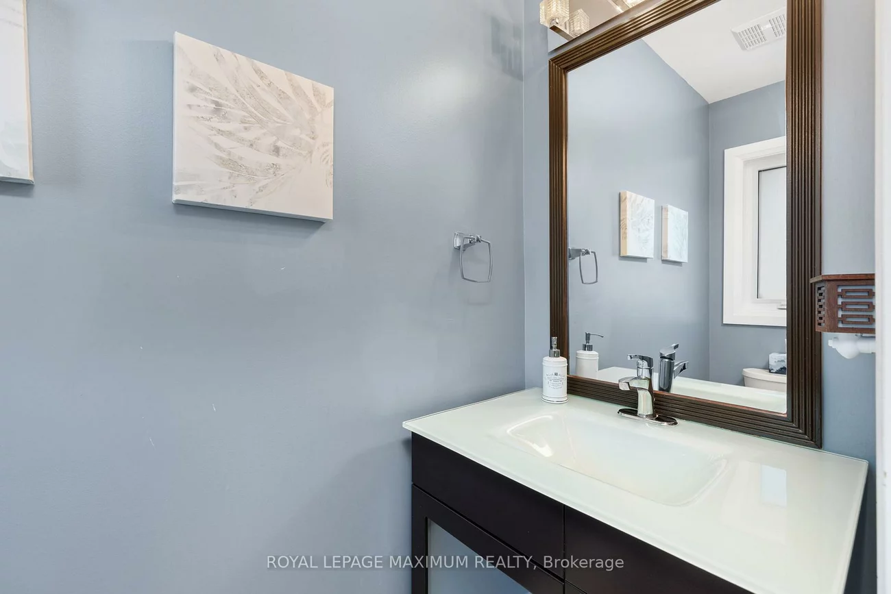 52, Pottery, East Woodbridge, Vaughan
