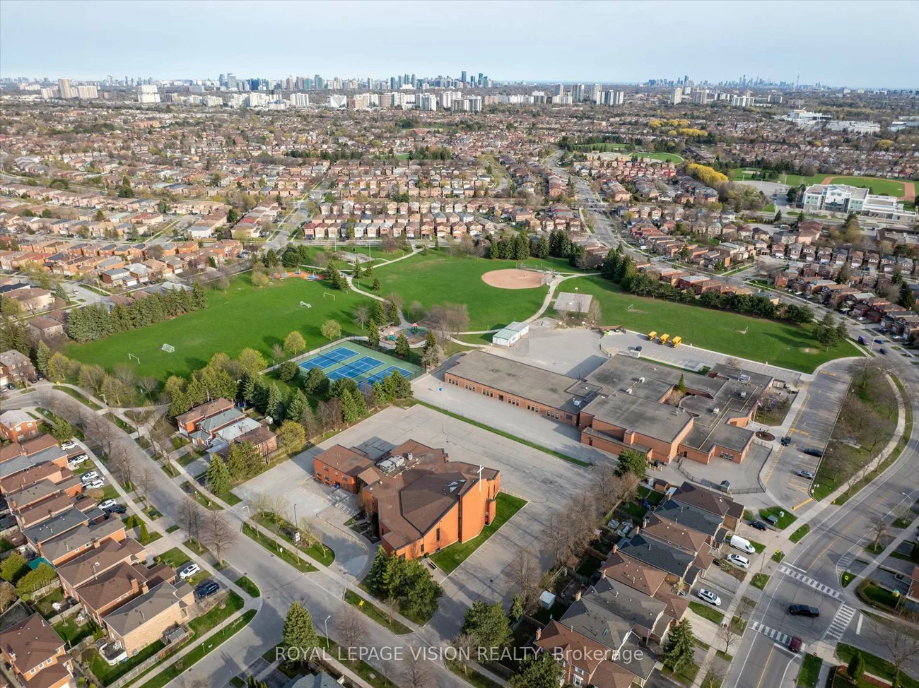 126, Richbell, Brownridge, Vaughan