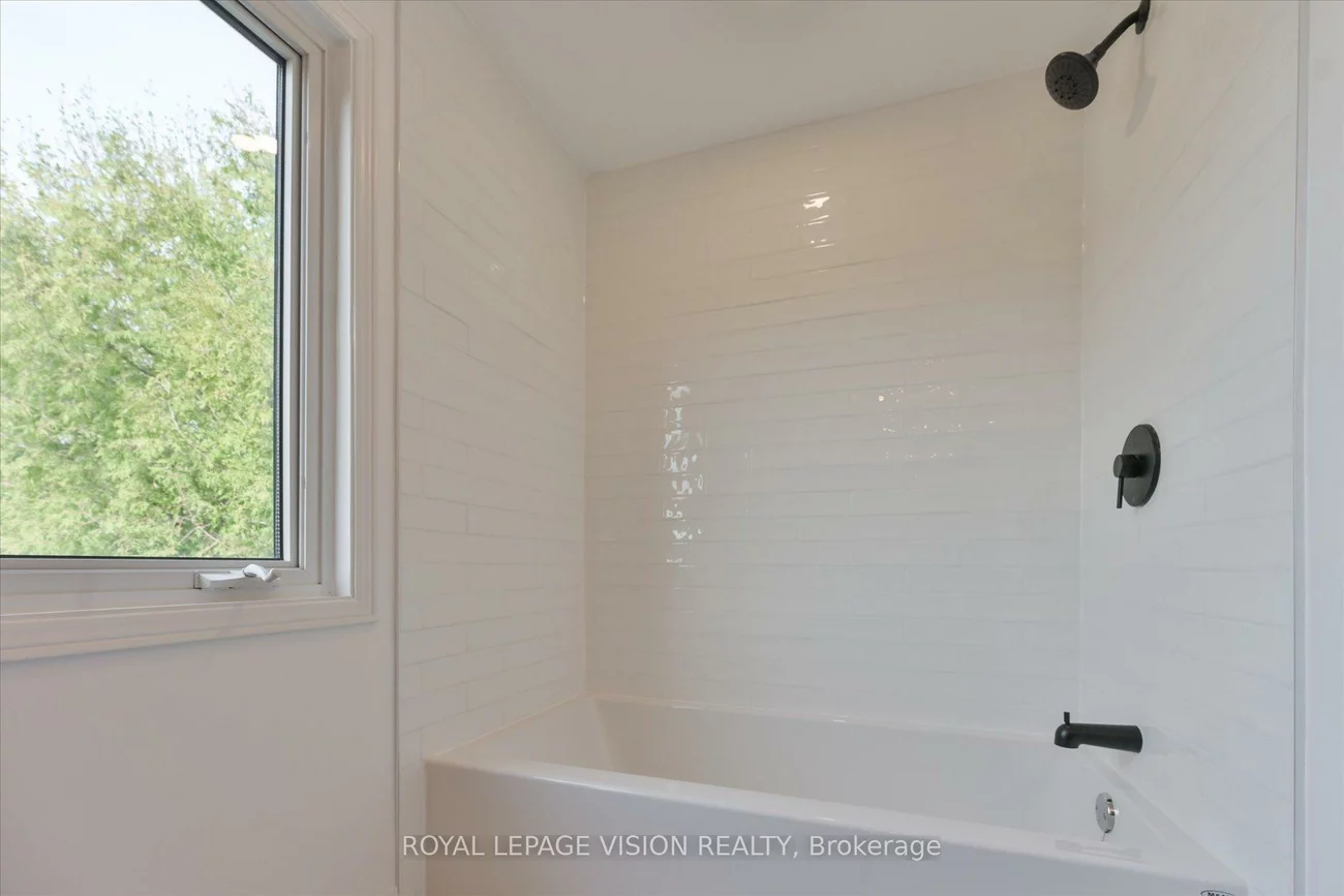 126, Richbell, Brownridge, Vaughan