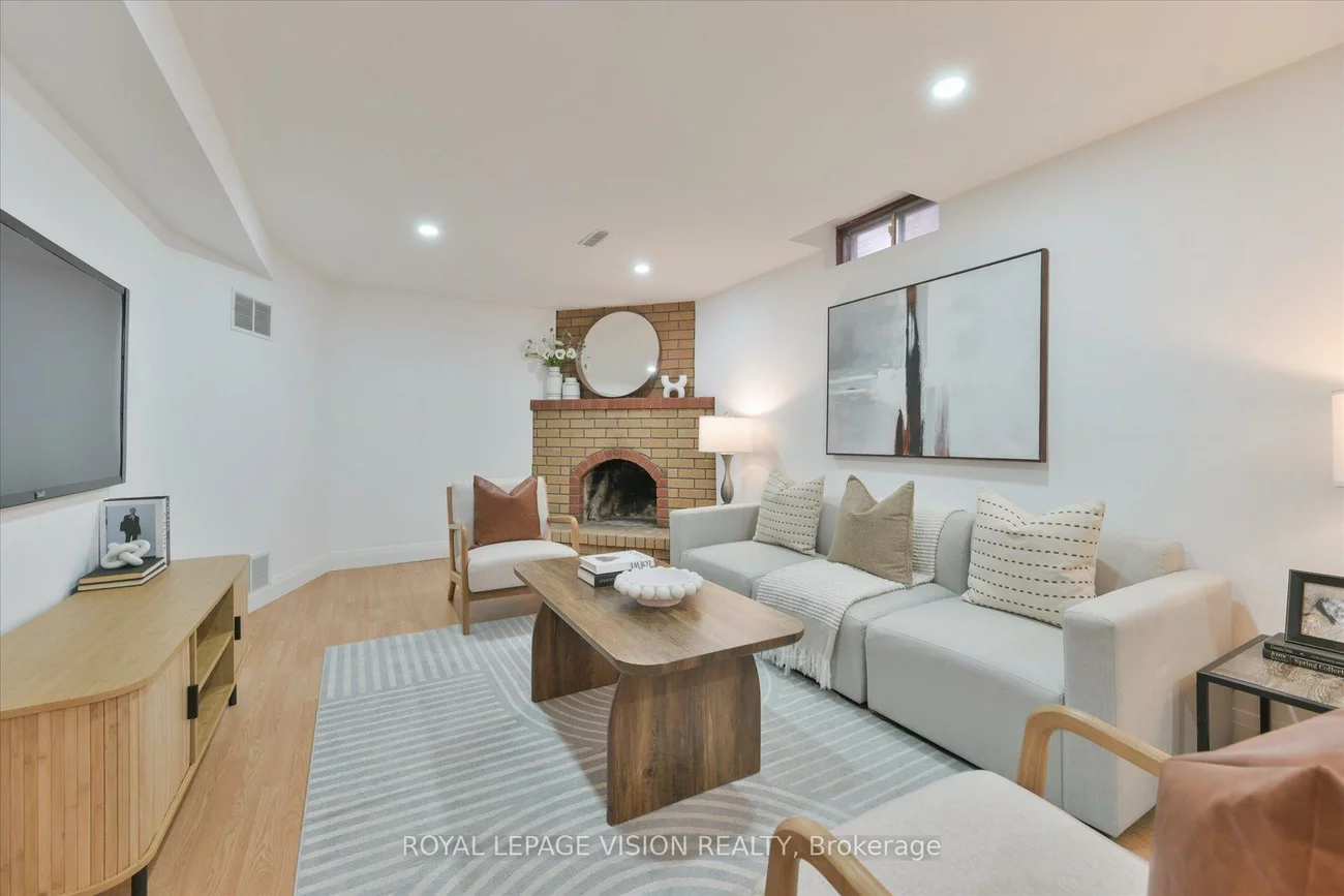 126, Richbell, Brownridge, Vaughan