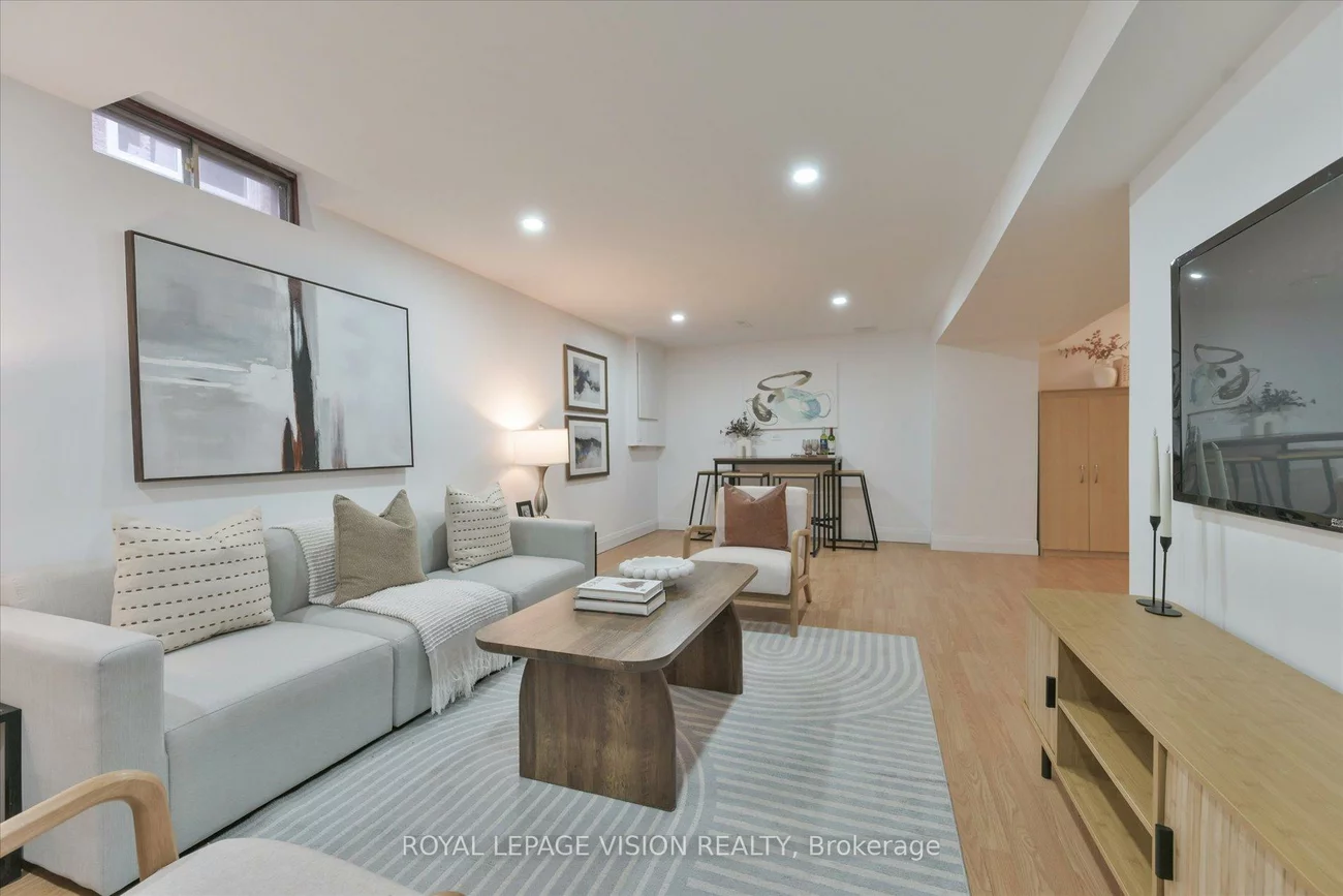 126, Richbell, Brownridge, Vaughan