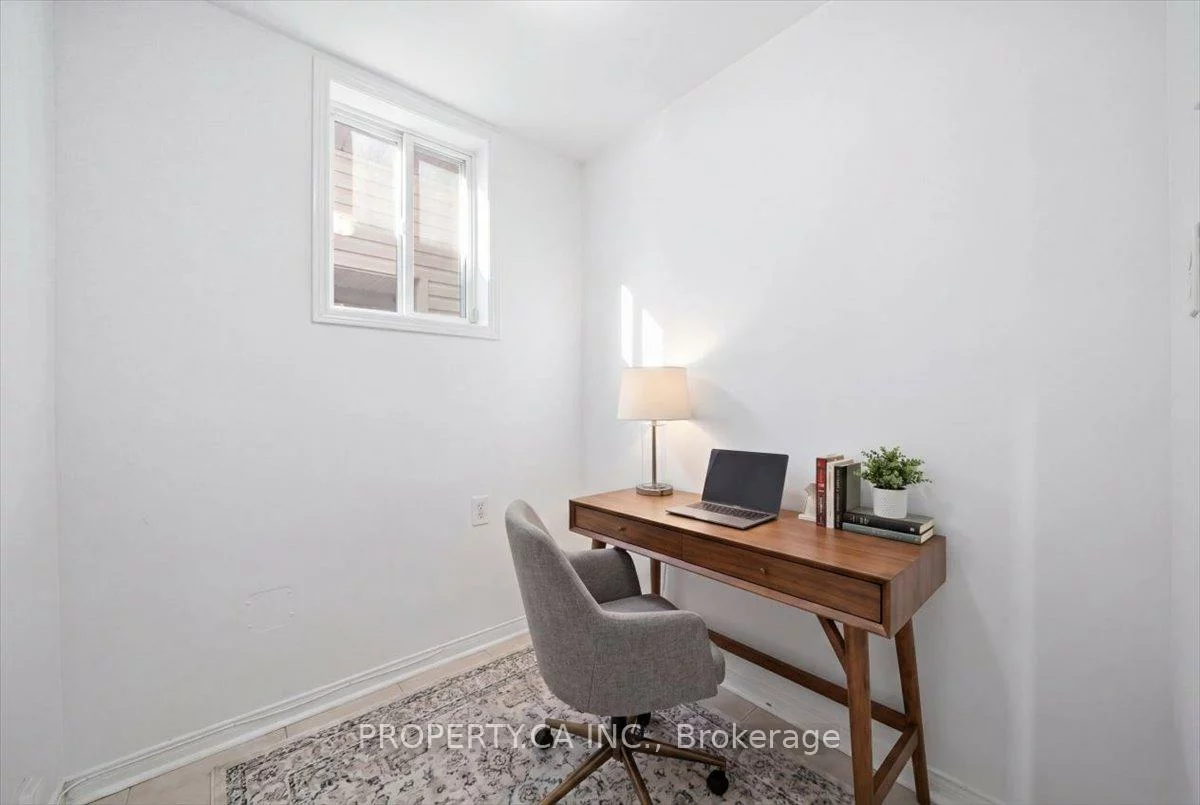 45, Lindenshire, Maple, Vaughan