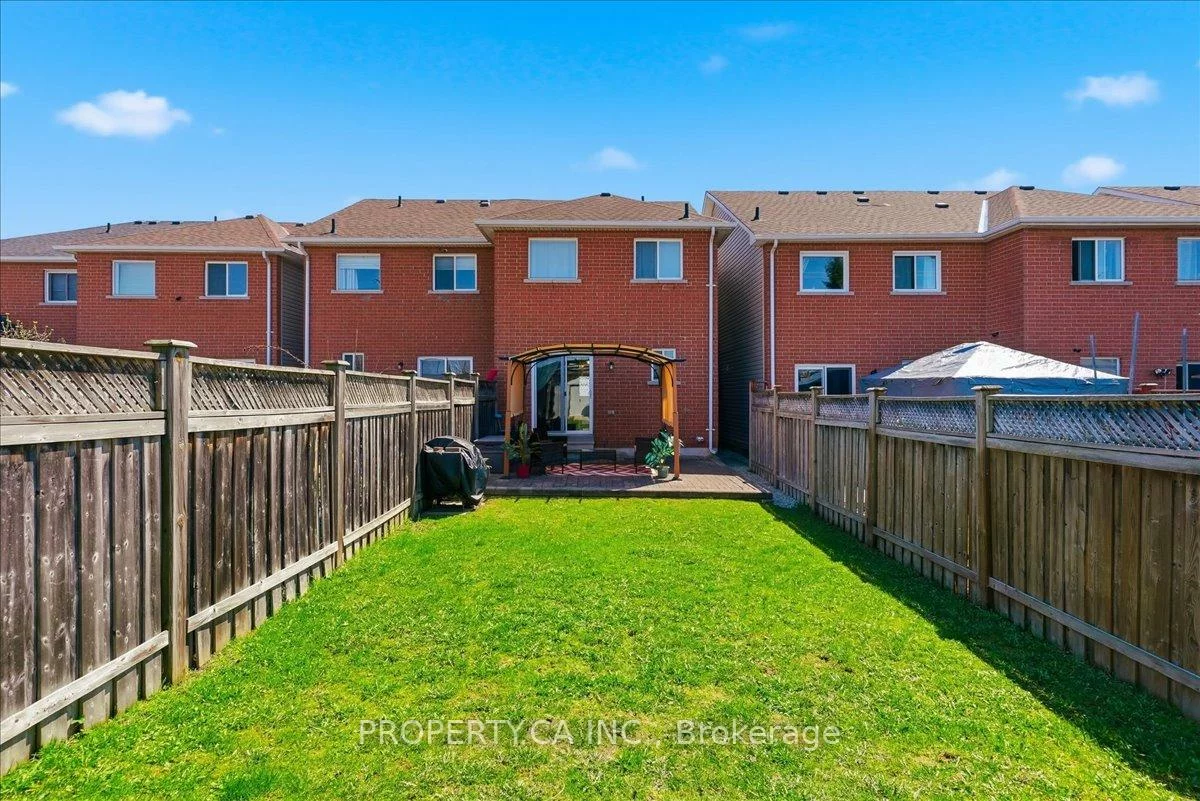 45, Lindenshire, Maple, Vaughan