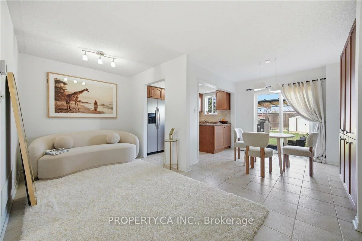 45, Lindenshire, Maple, Vaughan