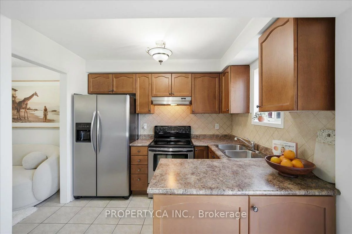 45, Lindenshire, Maple, Vaughan