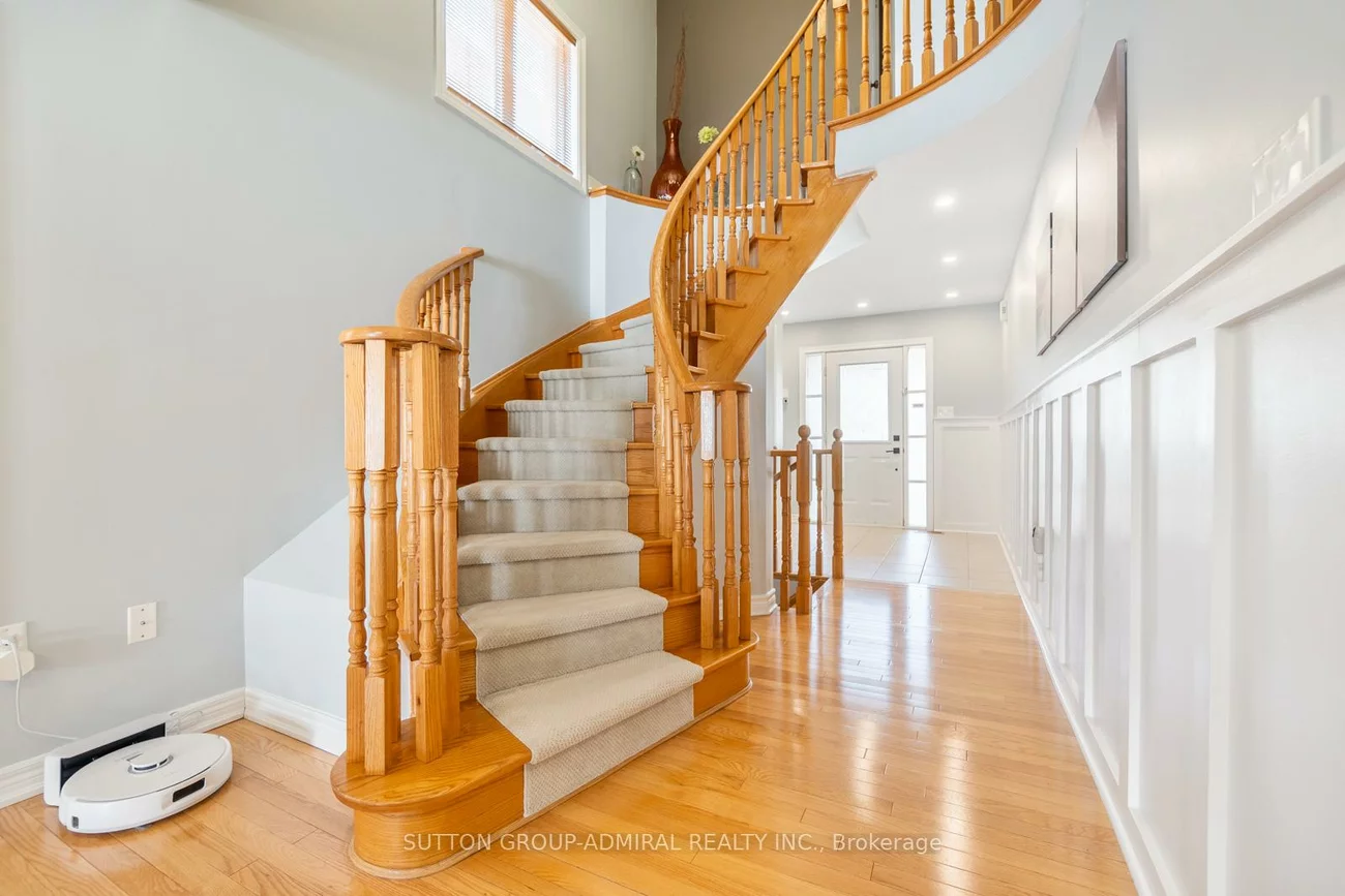 85, Treasure Hill, Maple, Vaughan