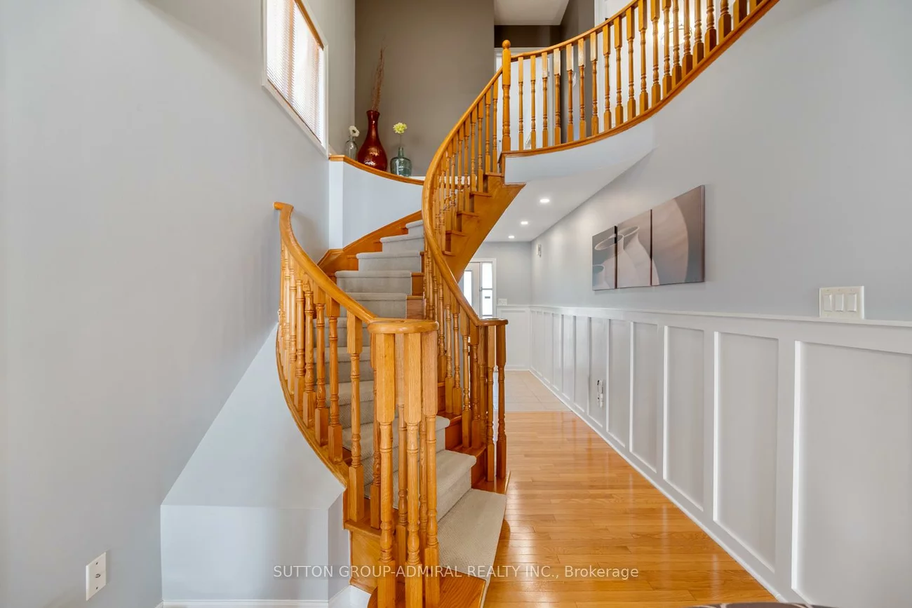 85, Treasure Hill, Maple, Vaughan