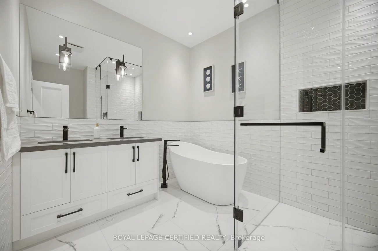 306, Avro, Maple, Vaughan