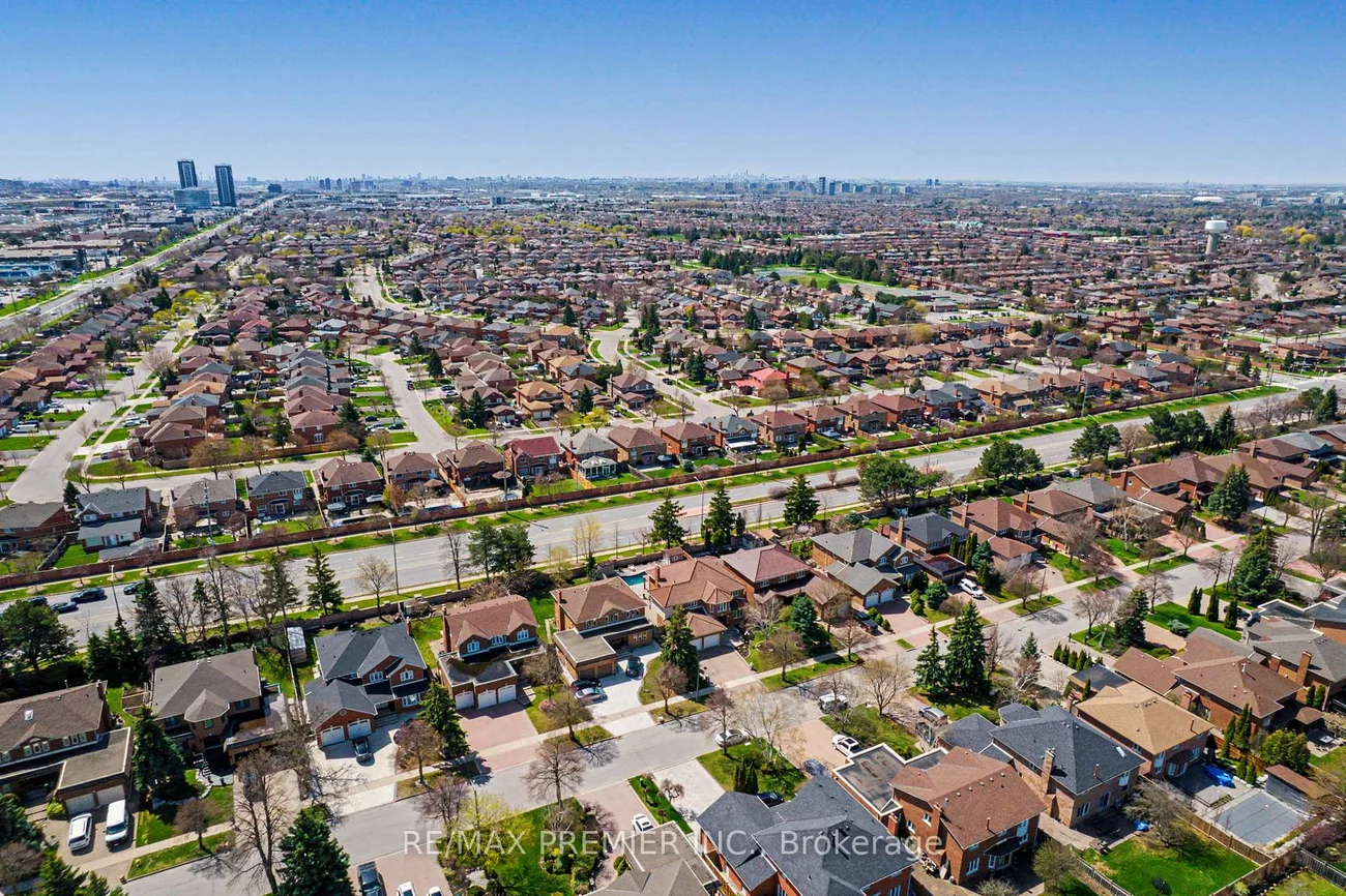 112, Bourbon, East Woodbridge, Vaughan