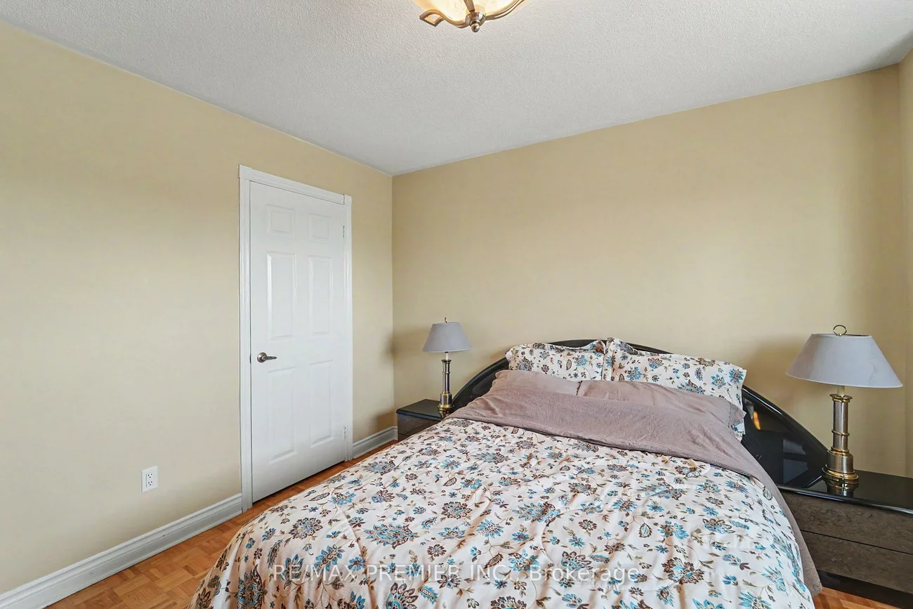 112, Bourbon, East Woodbridge, Vaughan