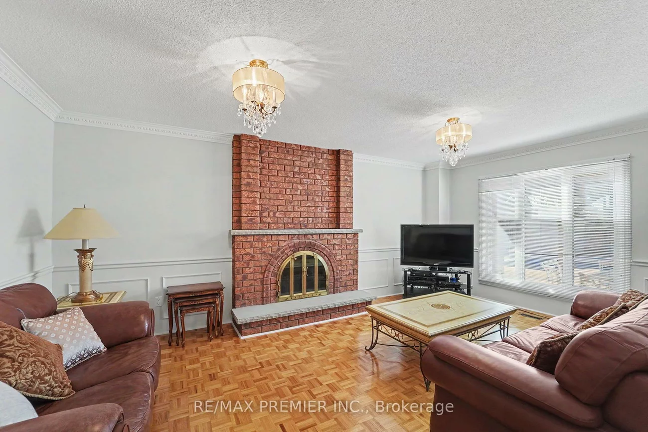 112, Bourbon, East Woodbridge, Vaughan