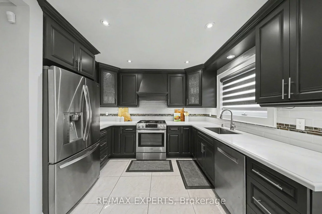 8, Ferdinand, Vellore Village, Vaughan