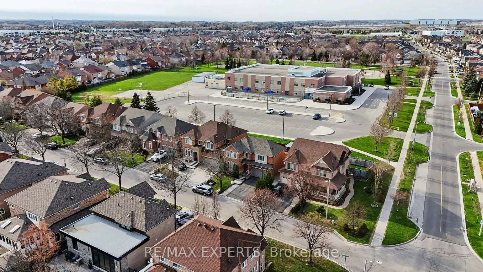 8, Ferdinand, Vellore Village, Vaughan