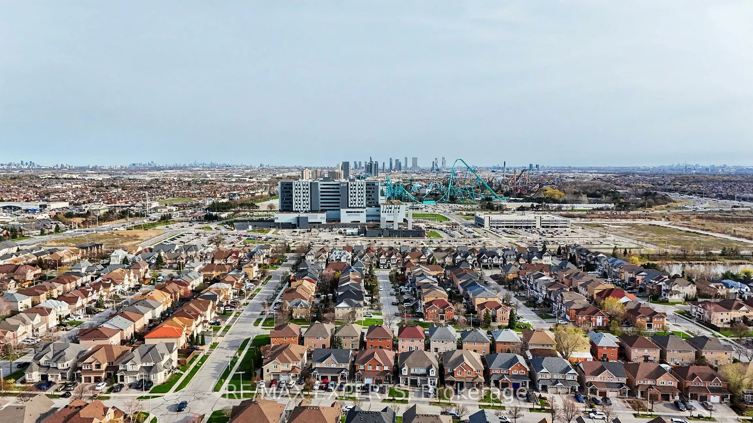 8, Ferdinand, Vellore Village, Vaughan