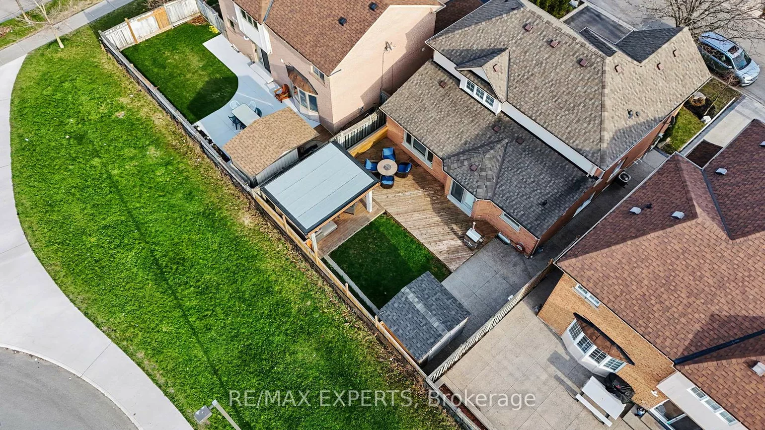 8, Ferdinand, Vellore Village, Vaughan