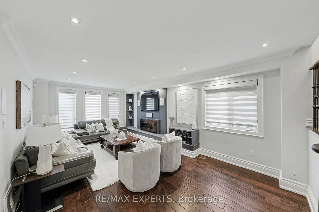 8, Ferdinand, Vellore Village, Vaughan