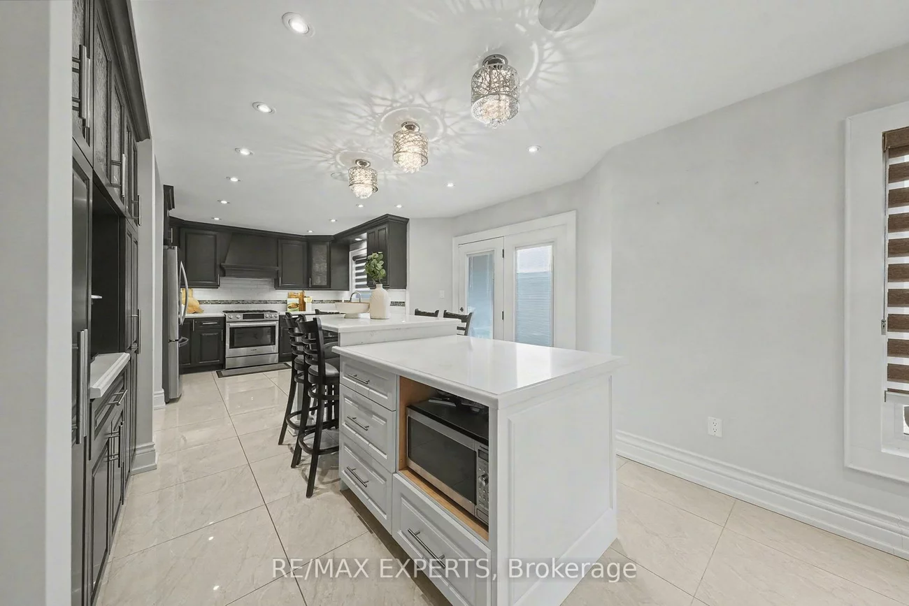 8, Ferdinand, Vellore Village, Vaughan