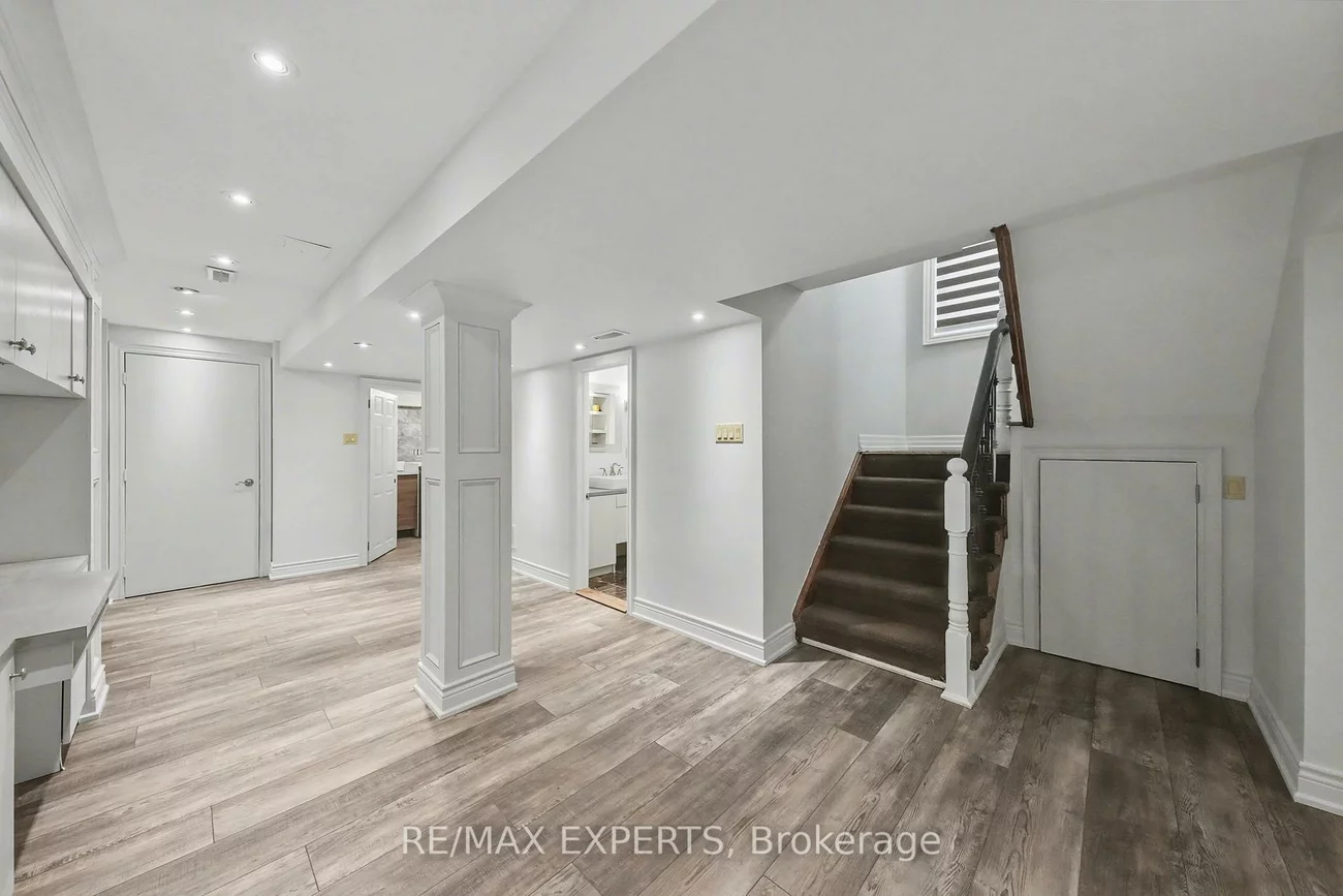 8, Ferdinand, Vellore Village, Vaughan