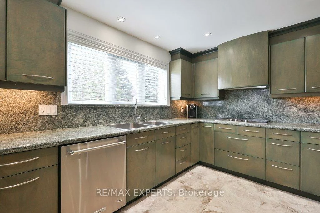 51, Bloomingdale, East Woodbridge, Vaughan