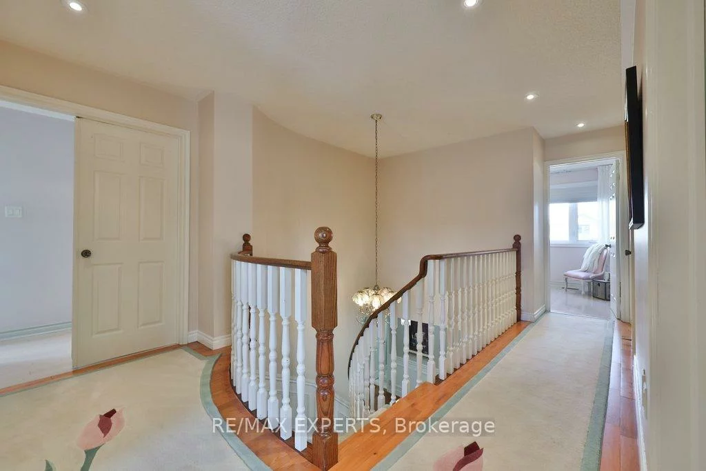 51, Bloomingdale, East Woodbridge, Vaughan