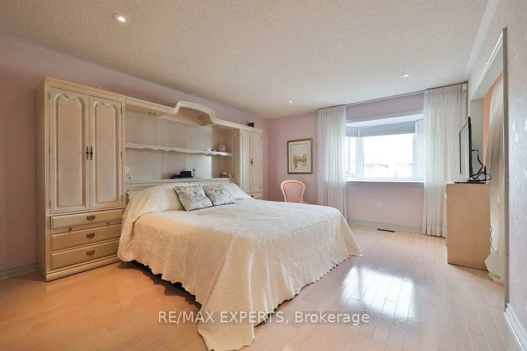 51, Bloomingdale, East Woodbridge, Vaughan