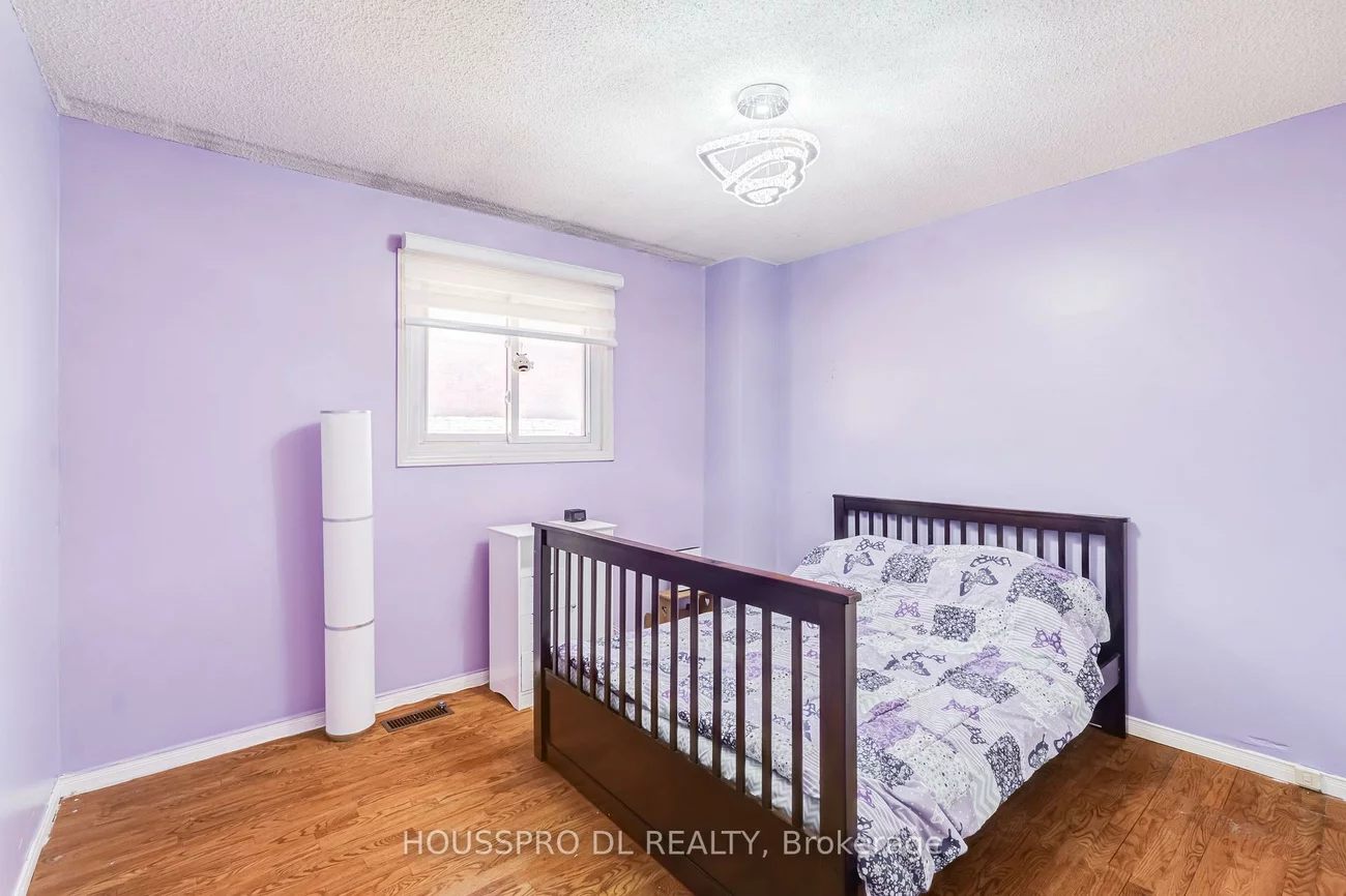 29, Westhampton, Brownridge, Vaughan