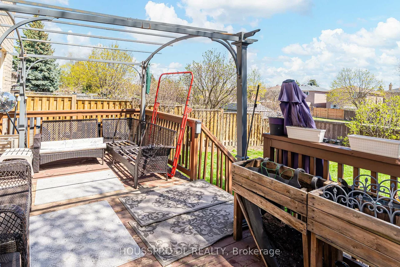 29, Westhampton, Brownridge, Vaughan