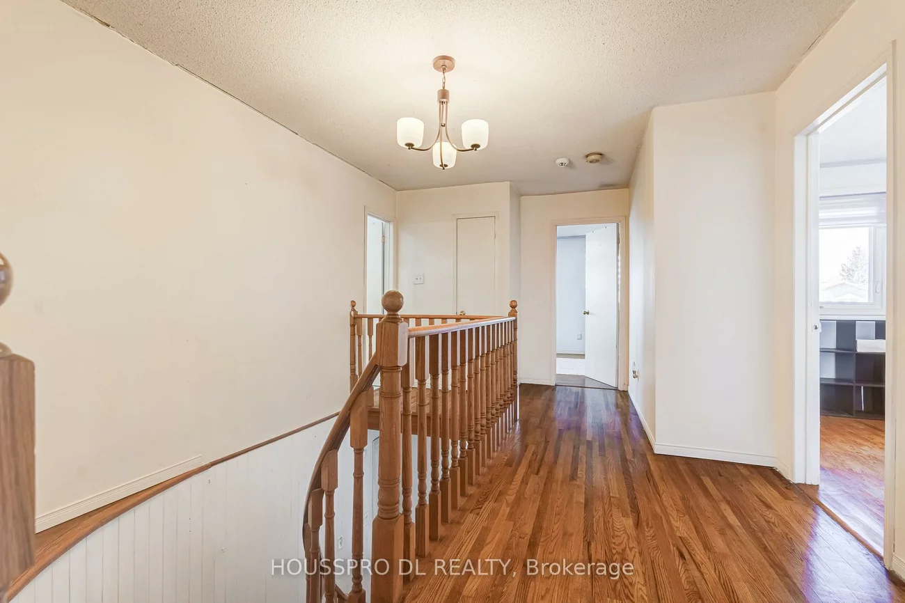 29, Westhampton, Brownridge, Vaughan