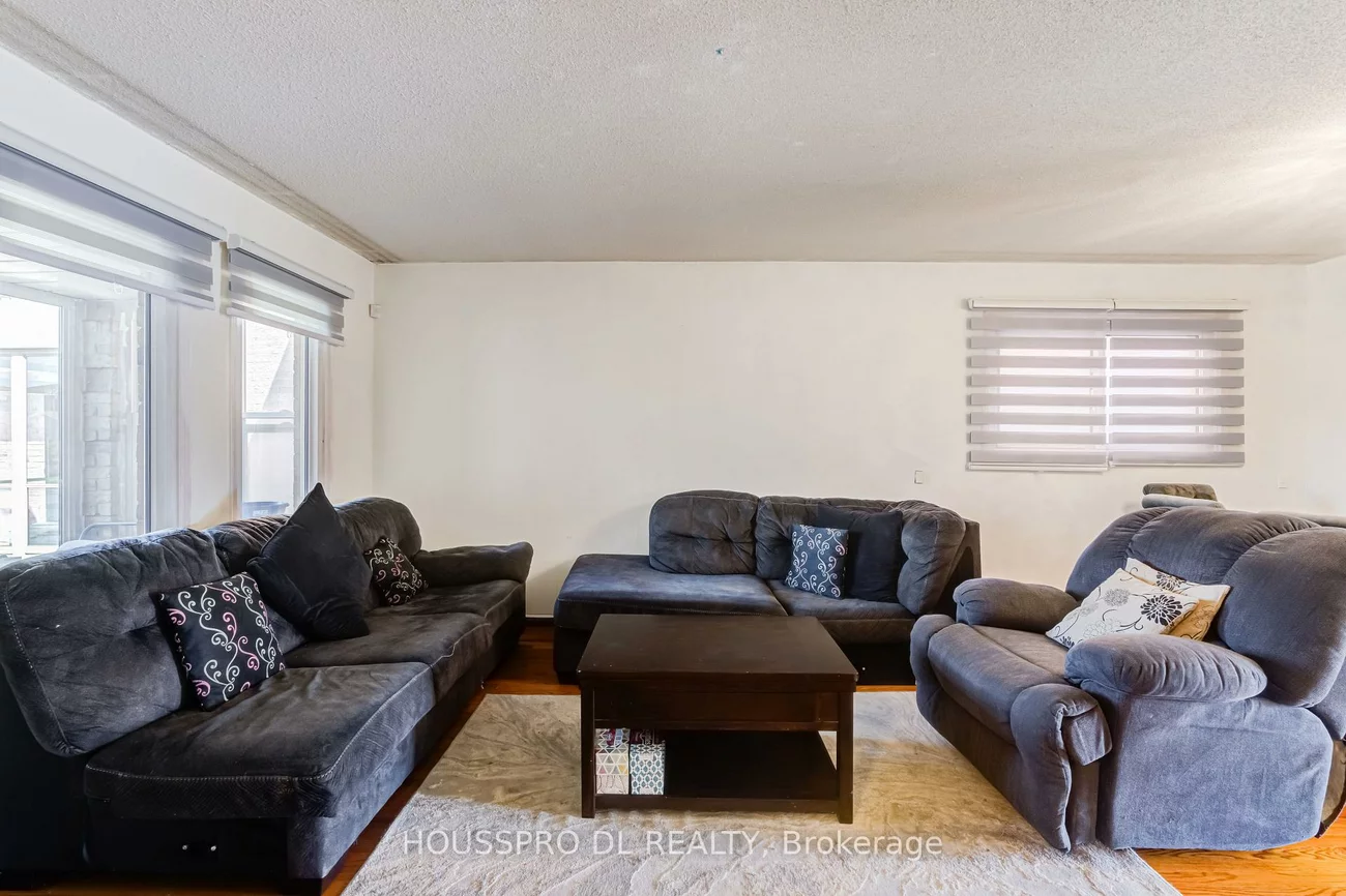 29, Westhampton, Brownridge, Vaughan