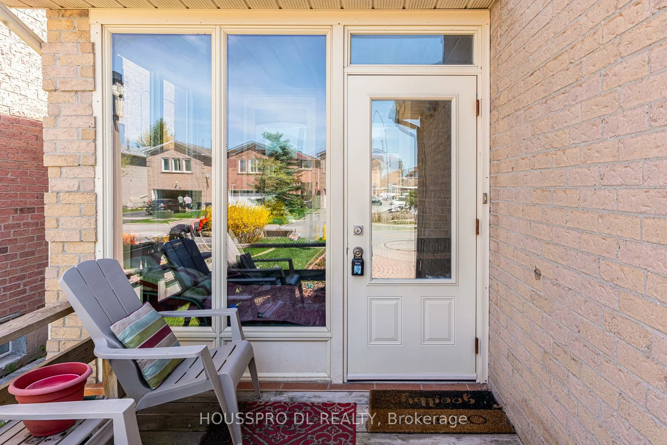 29, Westhampton, Brownridge, Vaughan