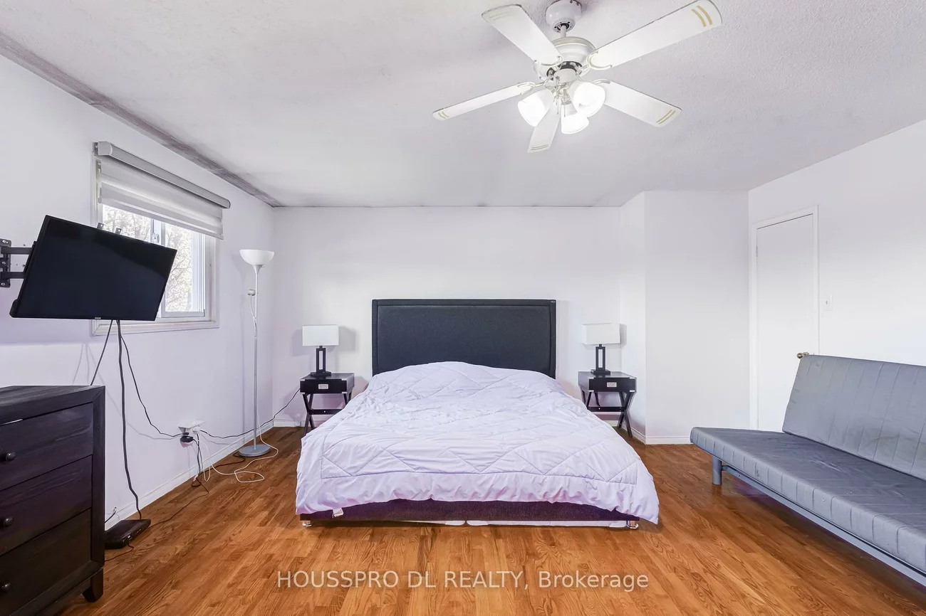 29, Westhampton, Brownridge, Vaughan