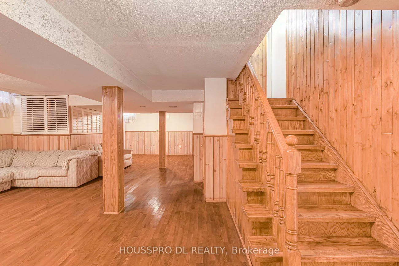 29, Westhampton, Brownridge, Vaughan