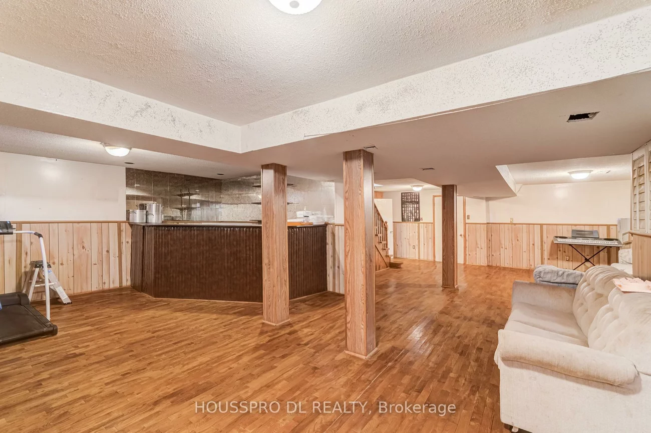 29, Westhampton, Brownridge, Vaughan