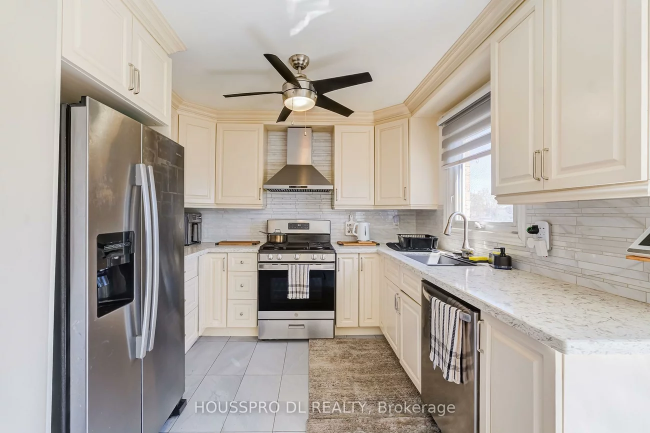 29, Westhampton, Brownridge, Vaughan