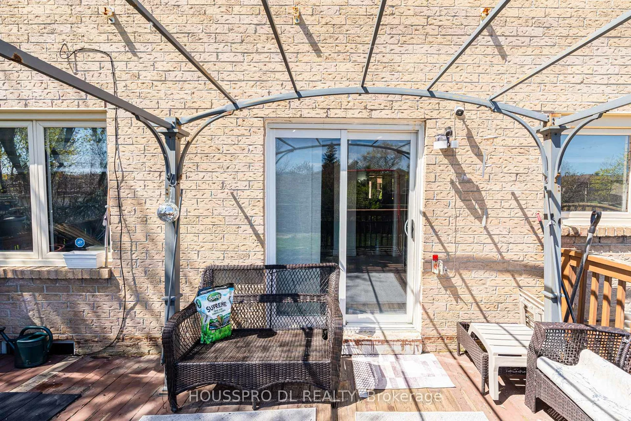 29, Westhampton, Brownridge, Vaughan