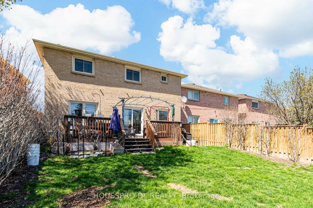 29, Westhampton, Brownridge, Vaughan