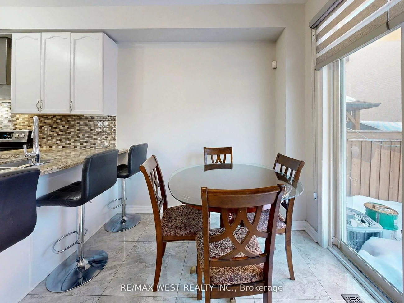 56, Planter, Vellore Village, Vaughan