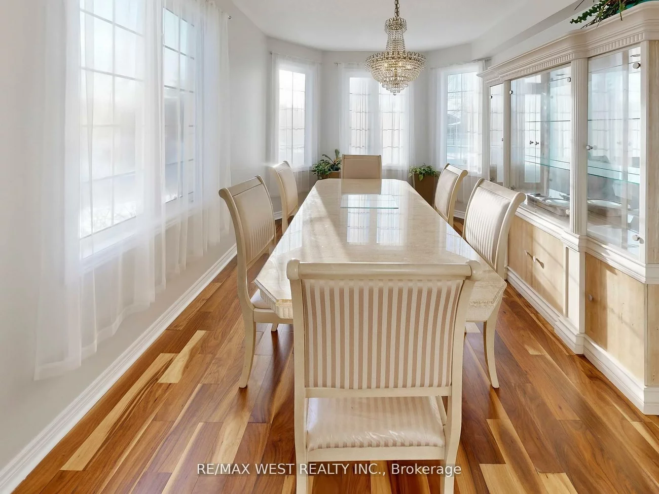 56, Planter, Vellore Village, Vaughan