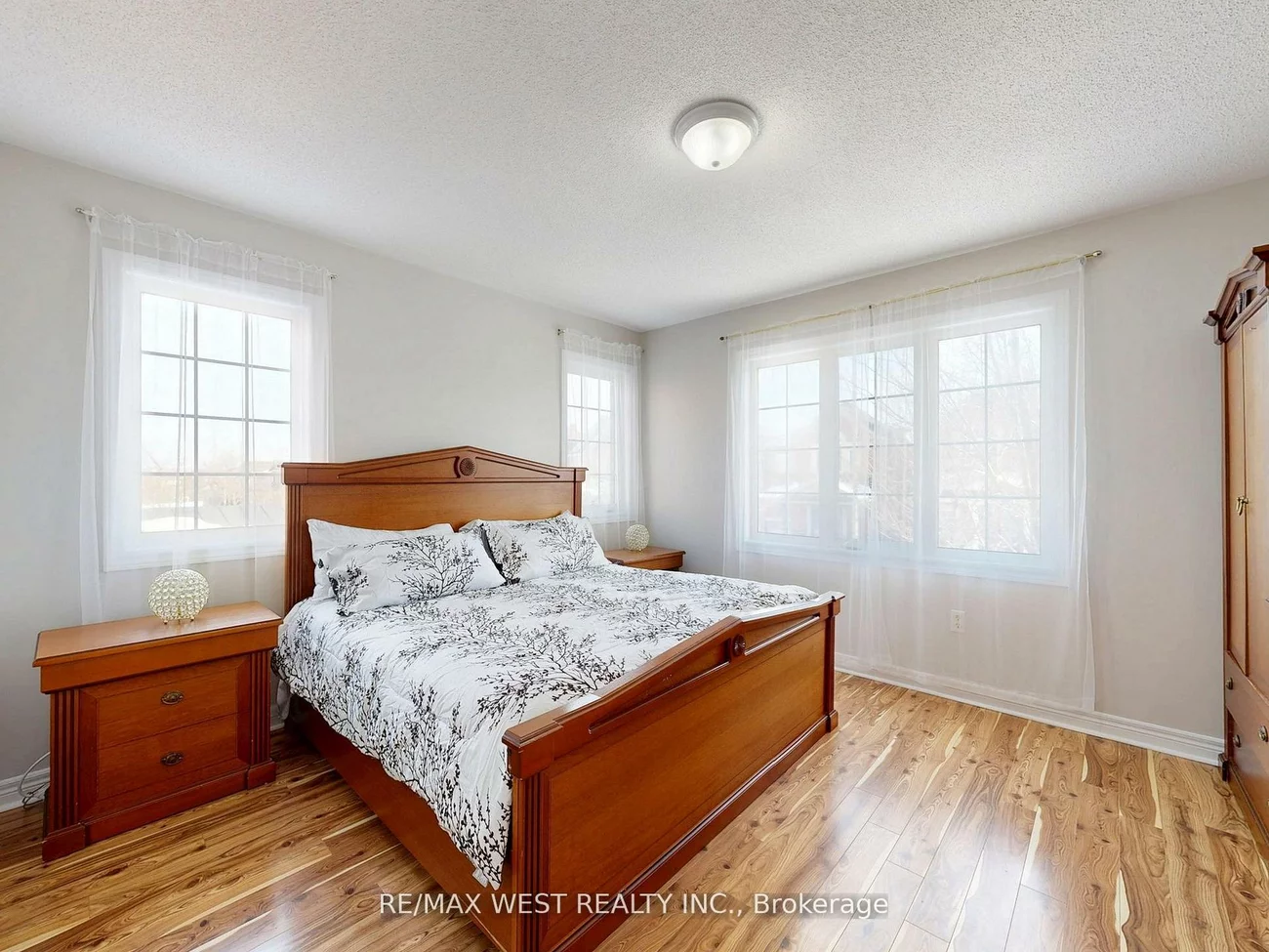 56, Planter, Vellore Village, Vaughan