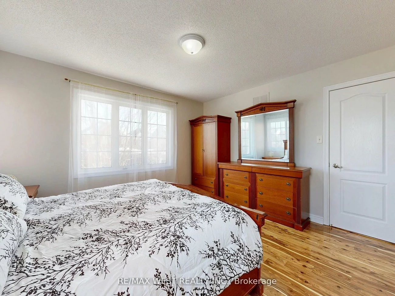 56, Planter, Vellore Village, Vaughan