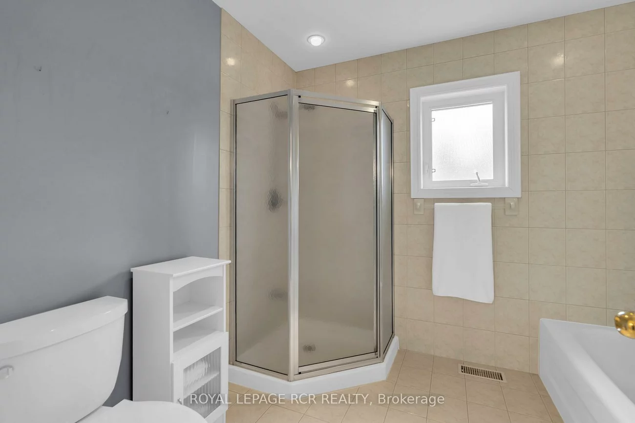 70, English Daisy, Kleinburg, Vaughan