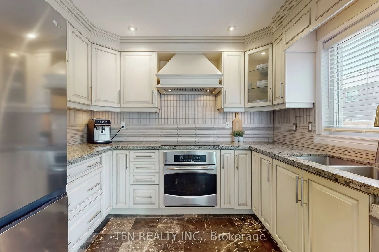 24, Lucerne, Vellore Village, Vaughan