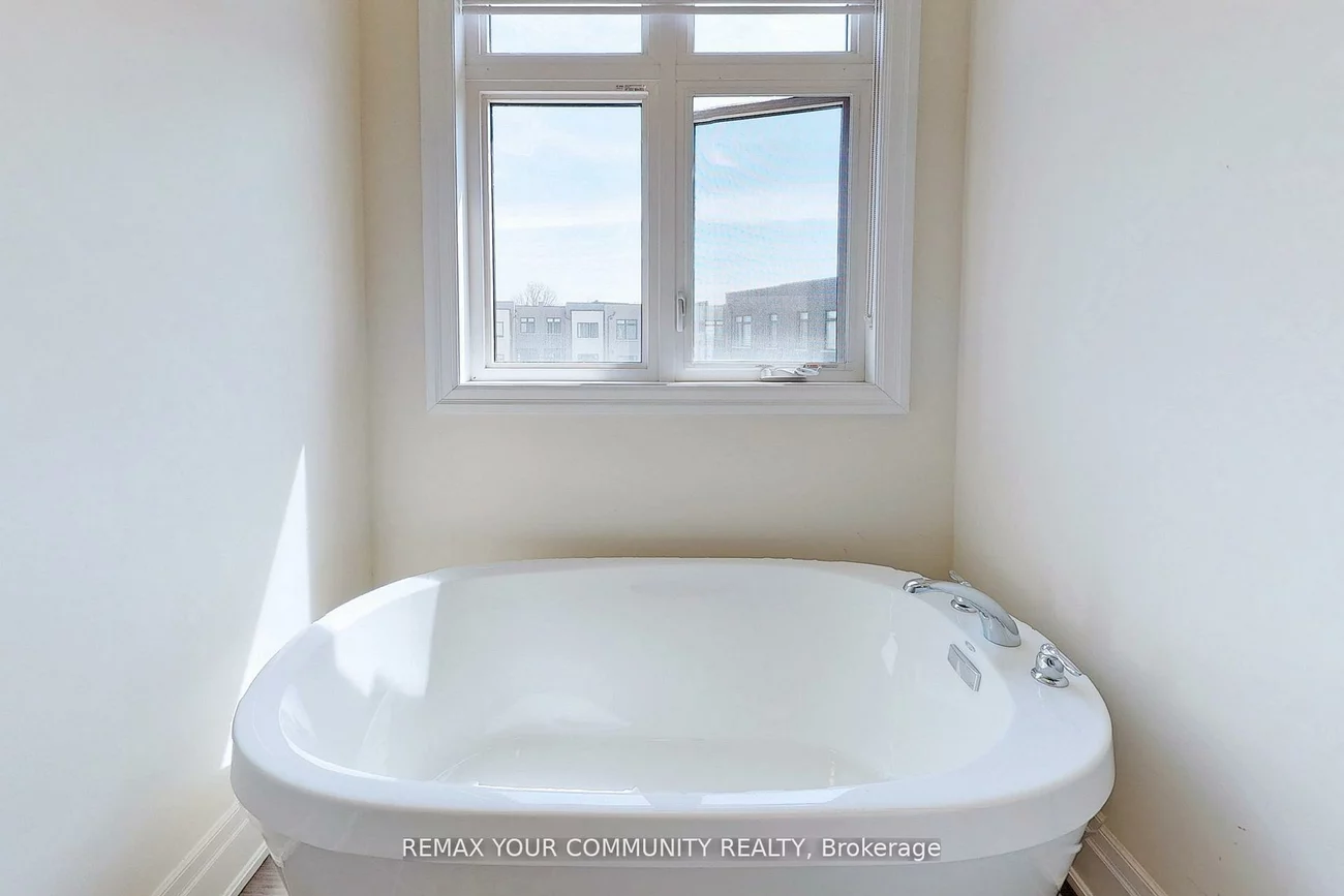 251, Thomas Cook, Patterson, Vaughan