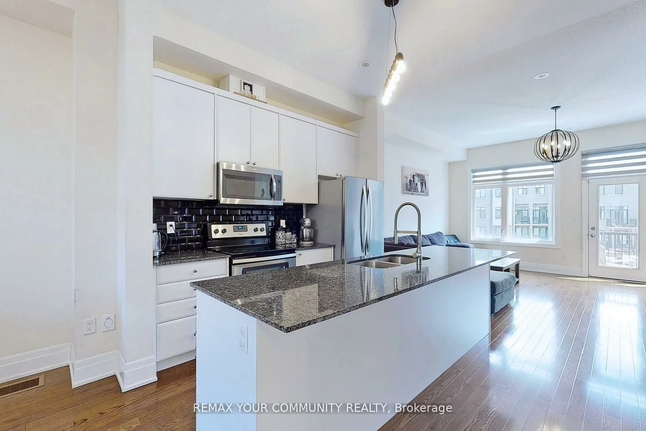 251, Thomas Cook, Patterson, Vaughan