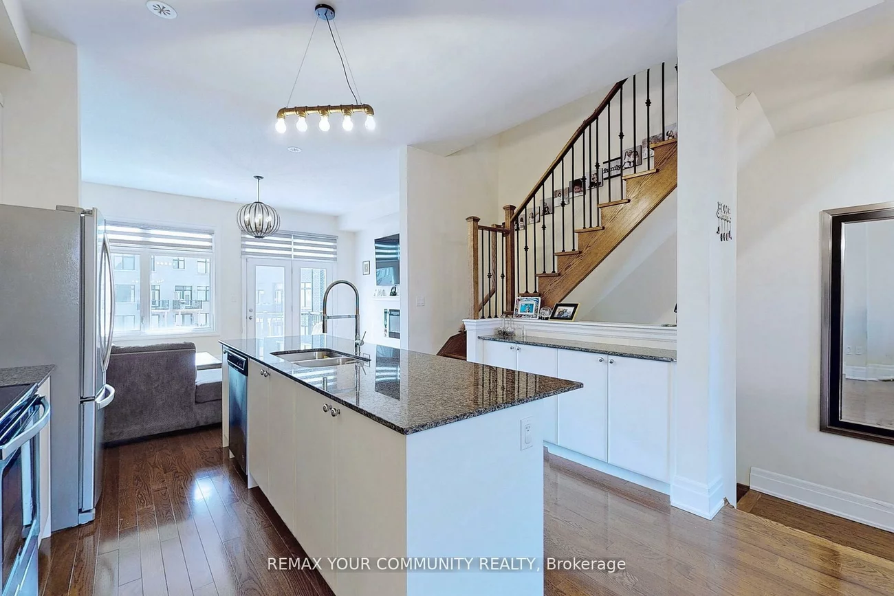 251, Thomas Cook, Patterson, Vaughan