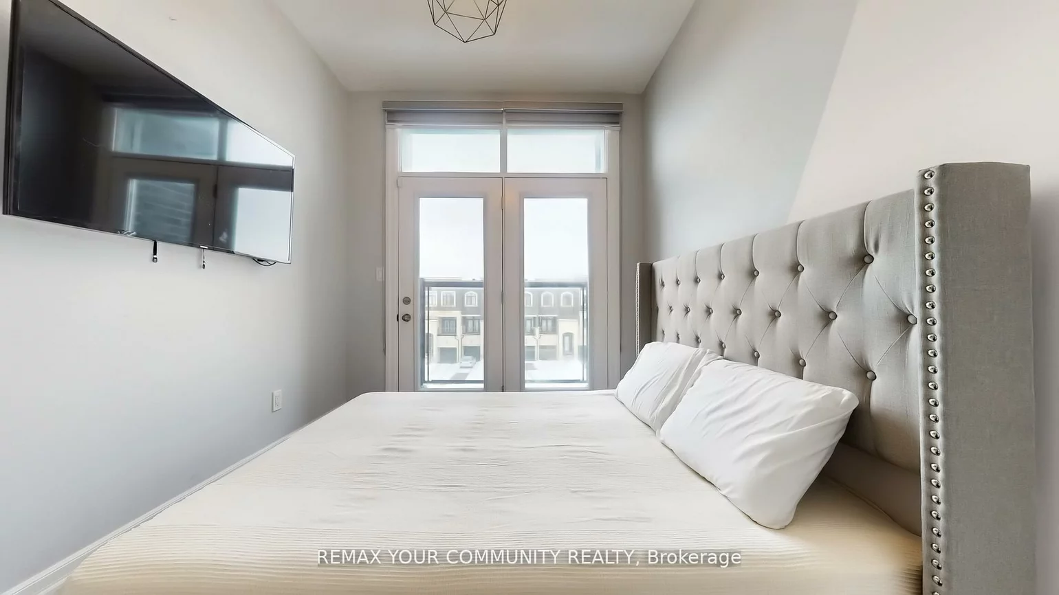 251, Thomas Cook, Patterson, Vaughan