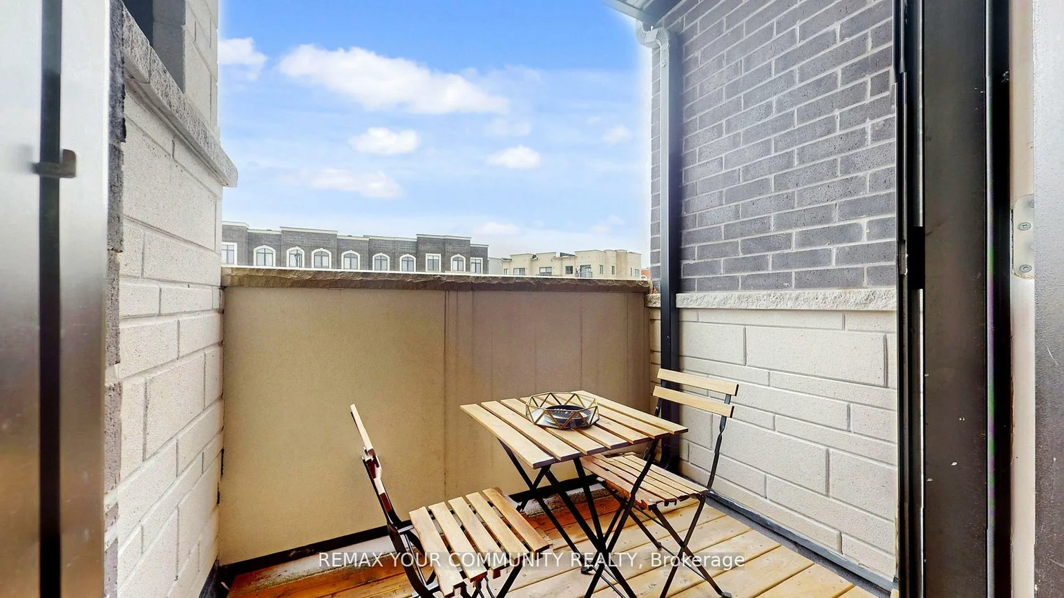 251, Thomas Cook, Patterson, Vaughan