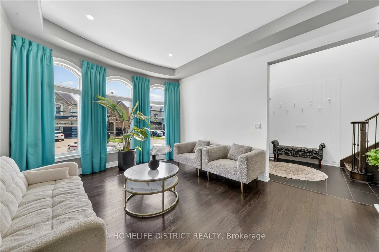 210, Cannes, Vellore Village, Vaughan