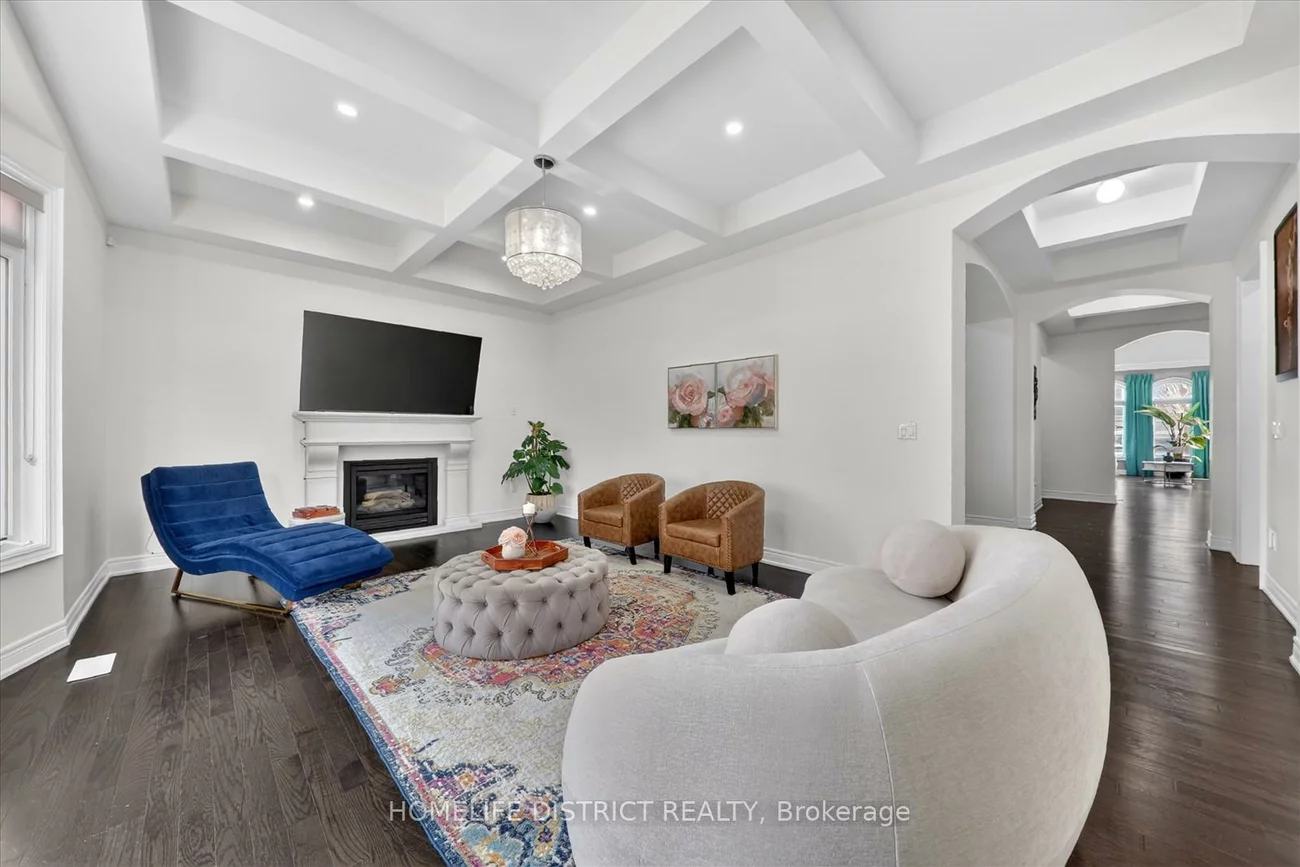 210, Cannes, Vellore Village, Vaughan